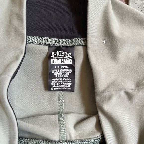 PINK Victoria's Secret Green Leggings with Black Accents - Picture 2 of 8